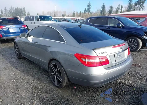 2010 Mercedes-Benz E 350 z USA, uszkodzony, nr VIN WDDKJ5GB5AF002695